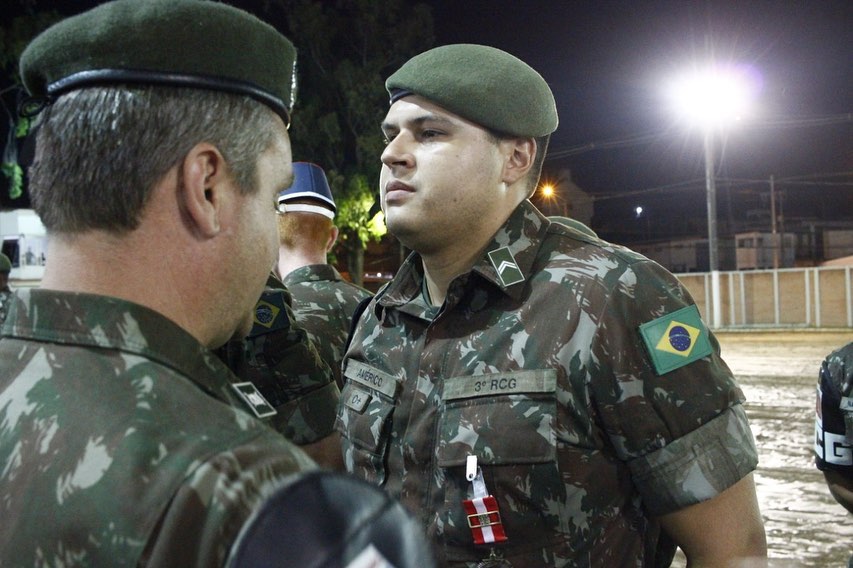 Exército Brasileiro - #PreparoConstante 3º Regimento de #Cavalaria de  Guarda realiza treinamentos para as Operações de Garantia da Lei e da Ordem  (GLO), em Porto Alegre-RS. #BraçoForte #Cavalaria